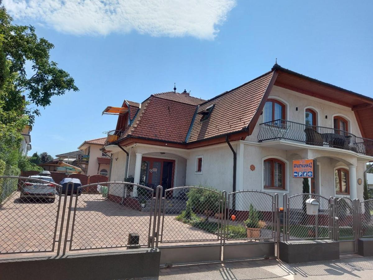 Gabi Apartmanhaz Apartment Balatonlelle